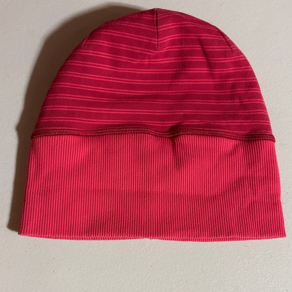 Lululemon run for it all beanie